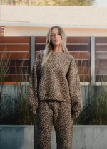 AKIMBO CREWNECK – LEOPARD (4)