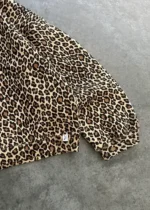 AKIMBO CREWNECK – LEOPARD (5)