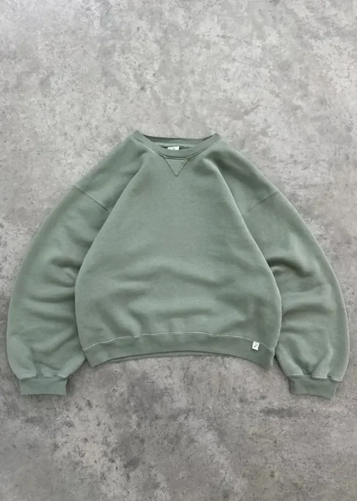 AKIMBO STRAIGHT CREWNECK (2)
