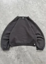 AKIMBO STRAIGHT CREWNECK (9)