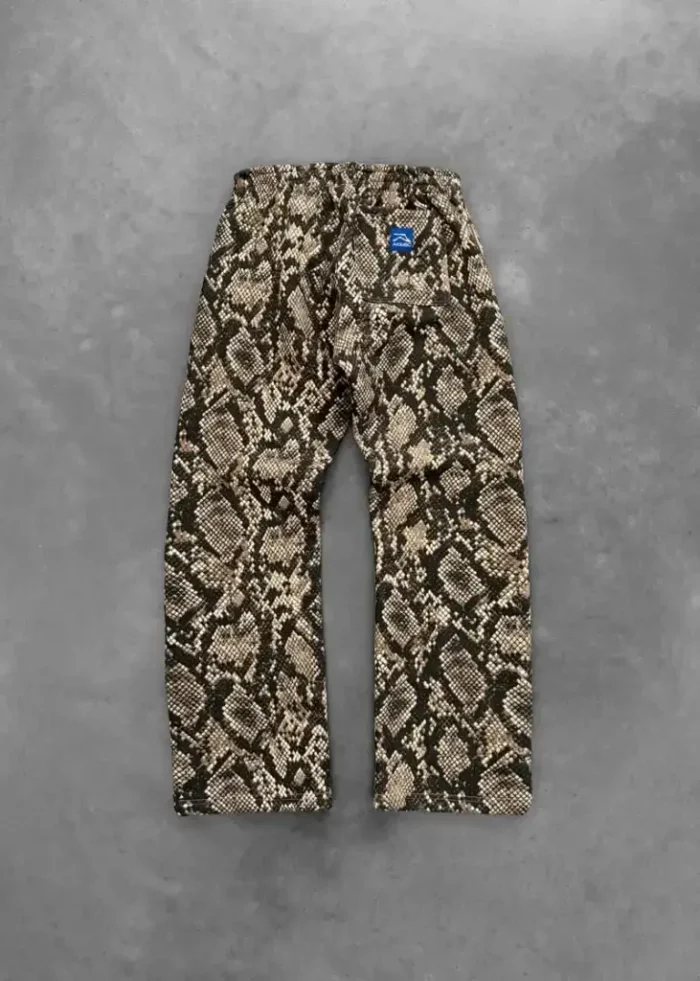 AKIMBO STRAIGHT LEG SWEATPANTS – PYTHON (3)