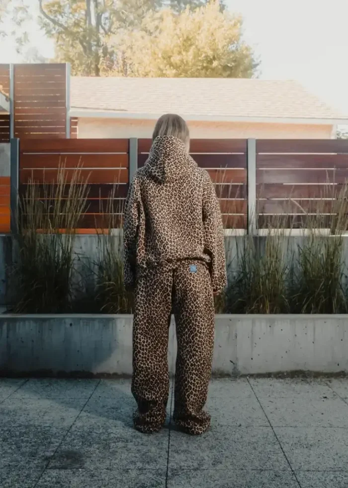 AKIMBO STRAIGHT LEG SWEATPANTS – PYTHON (9)